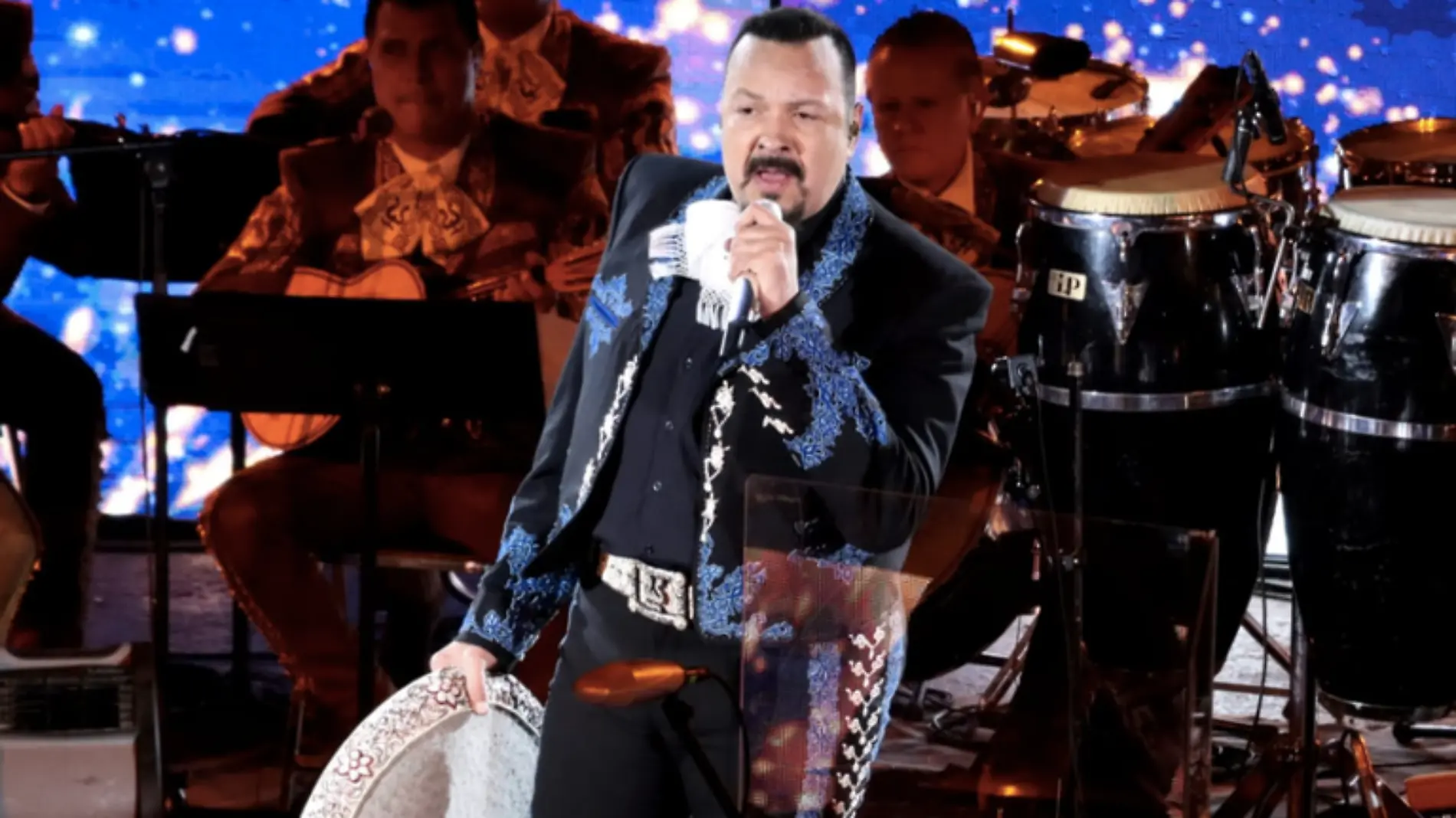 Feria de Metepec arropa a Pepe Aguilar con un lleno total